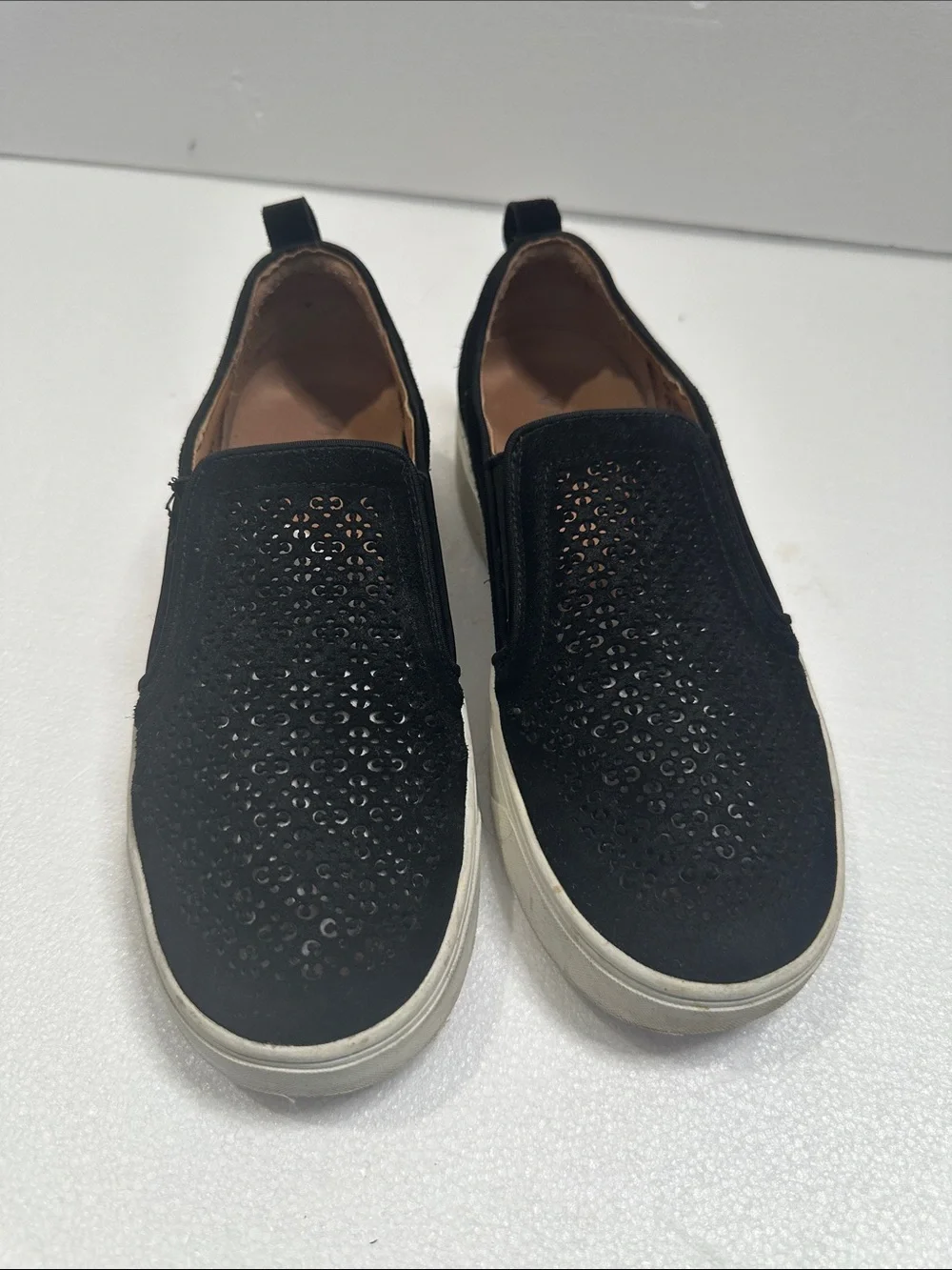 Vionic Black Slip-On Sneakers suede Upper design size 7.5